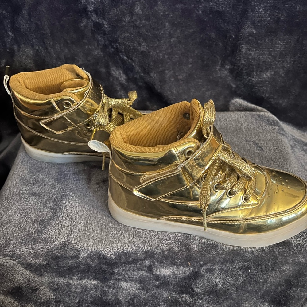 Hi Top LED Light Up Sneakers